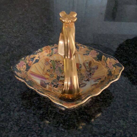 Chinese Satsuma Basket - Picture 4 of 11